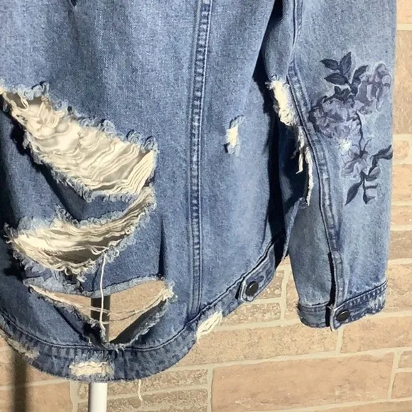 ⭐️ TINSEL - Sz M - totally distressed jean jacket all over - rounded hem as well