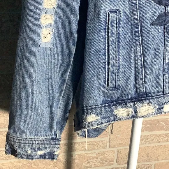 ⭐️ TINSEL - Sz M - totally distressed jean jacket all over - rounded hem as well