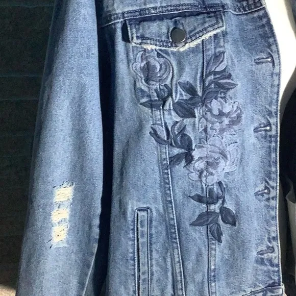 ⭐️ TINSEL - Sz M - totally distressed jean jacket all over - rounded hem as well
