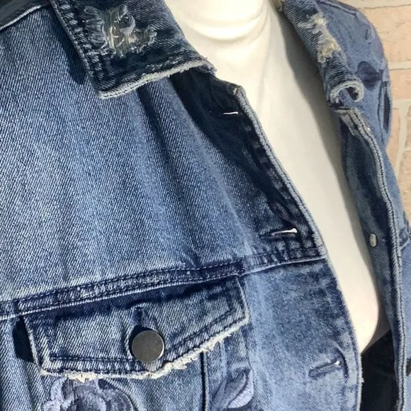 ⭐️ TINSEL - Sz M - totally distressed jean jacket all over - rounded hem as well