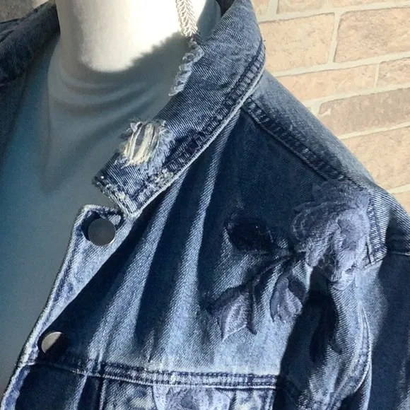 ⭐️ TINSEL - Sz M - totally distressed jean jacket all over - rounded hem as well