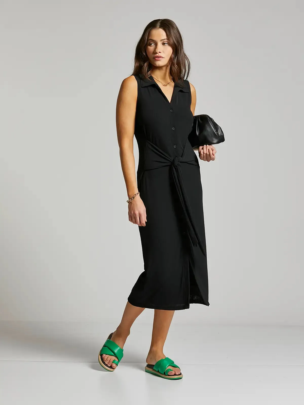 ali v neck sleeveless wrap dress - black