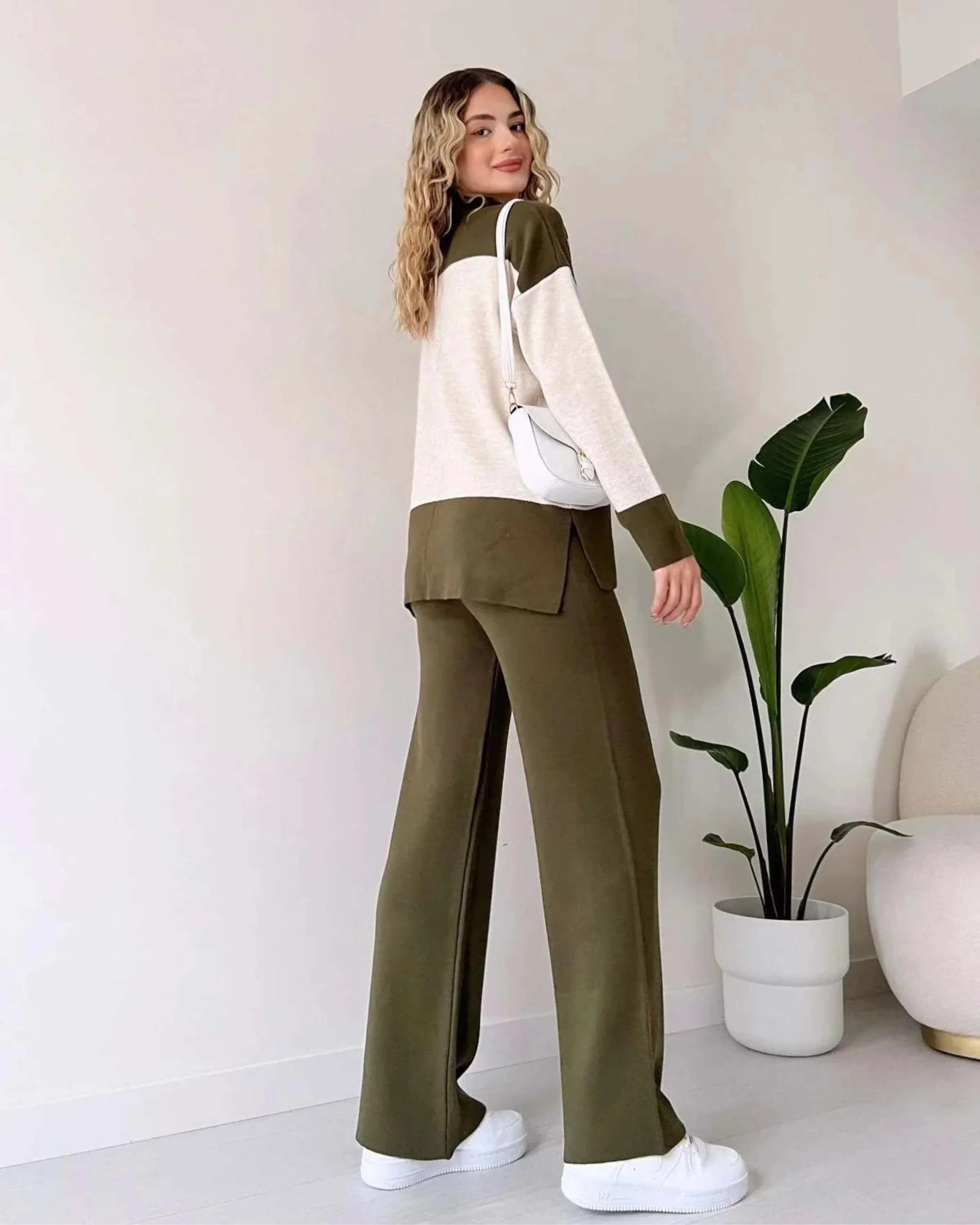 AMBER - Versatile and Comfortable Set