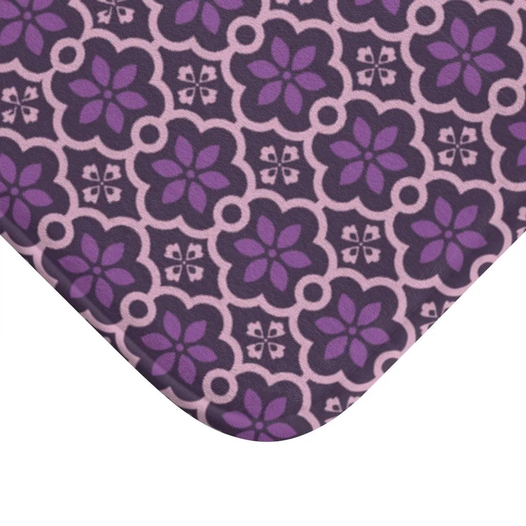 Ashen Chrysanthemum Burst Bath Mat