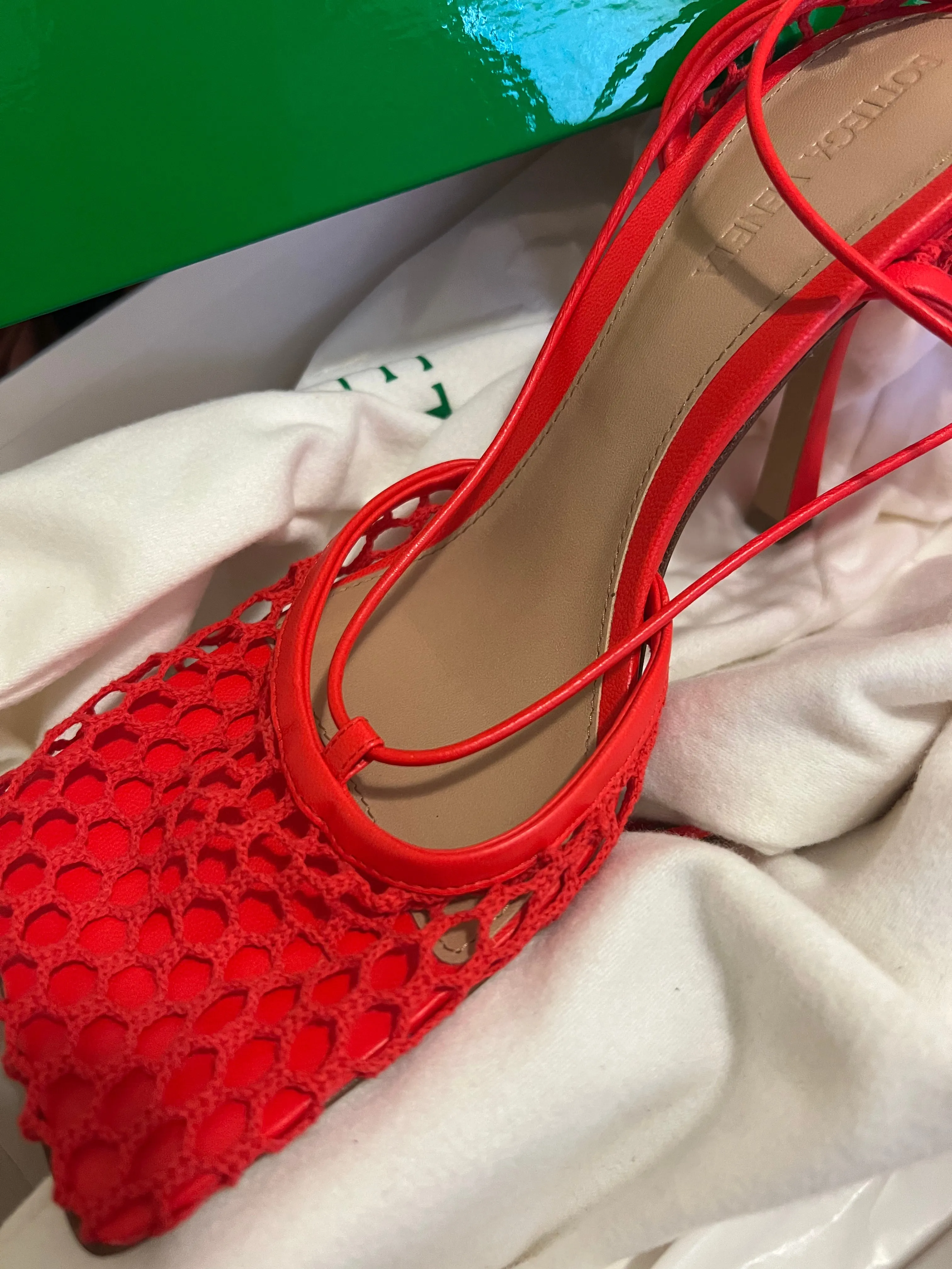 BOTTEGA VENETA STRETCH SANDAL (COLOR RED)