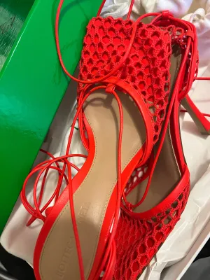 BOTTEGA VENETA STRETCH SANDAL (COLOR RED)
