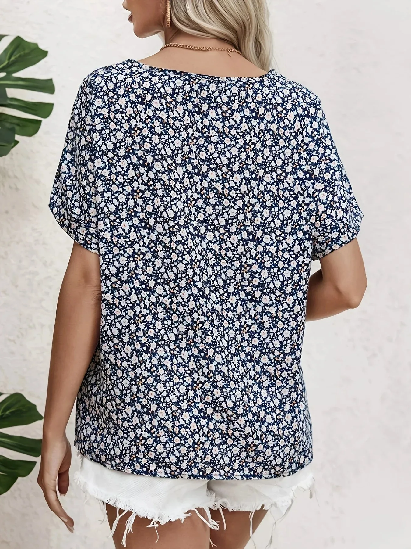 Emily™ | Elegant Floral Pattern Top
