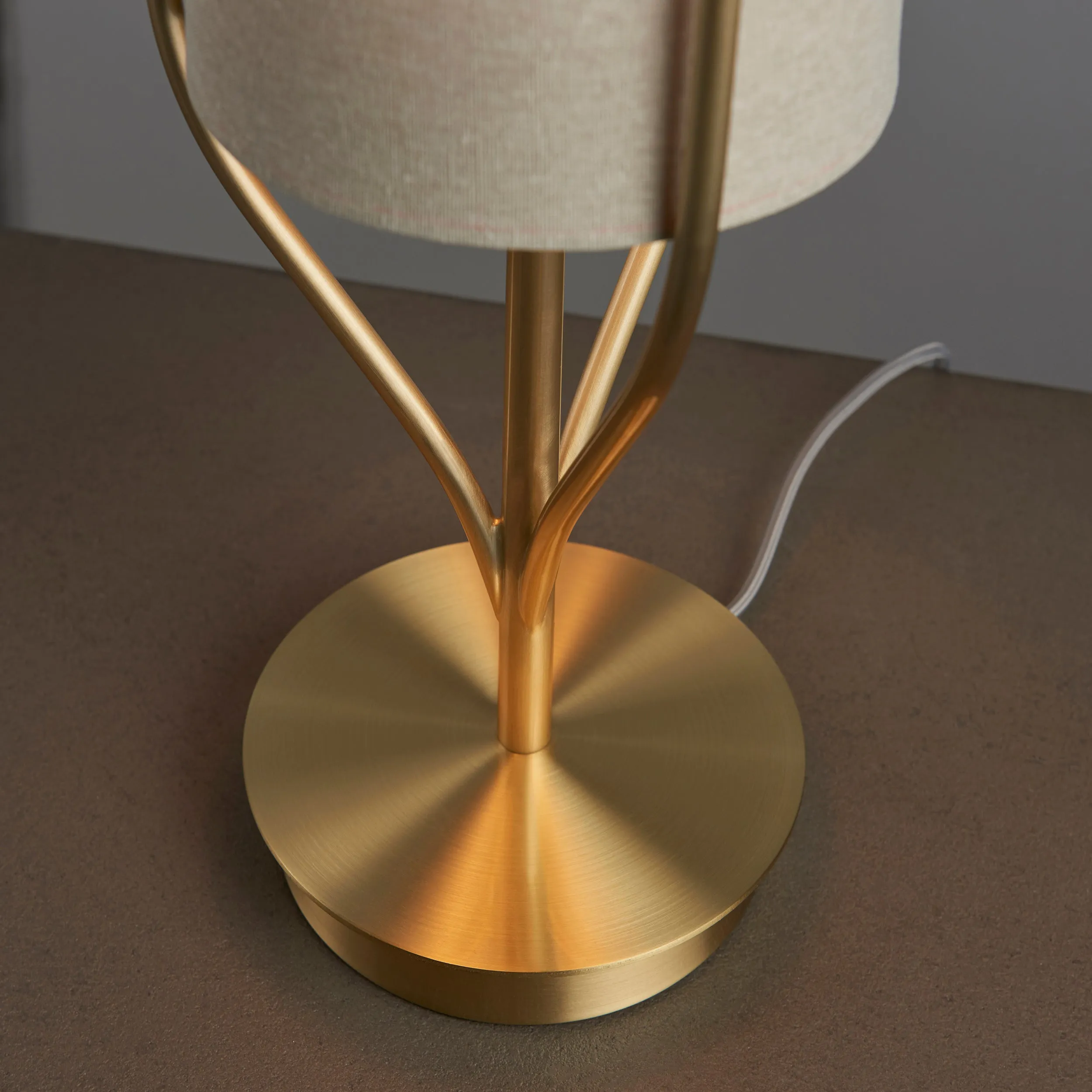 Endon 95467 Fraser 1lt Table Satin brass plate & natural linen mix fabric 10W LED E27 (Required)