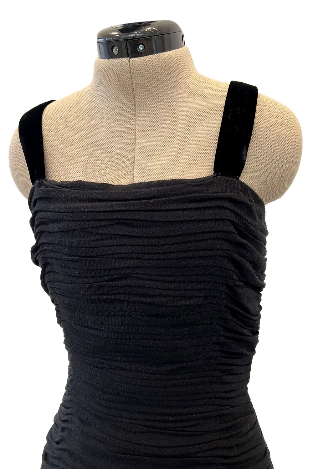 Fall 1988 Oscar de la Renta Miss O Gathered Dress w Incredible Back Button Finish