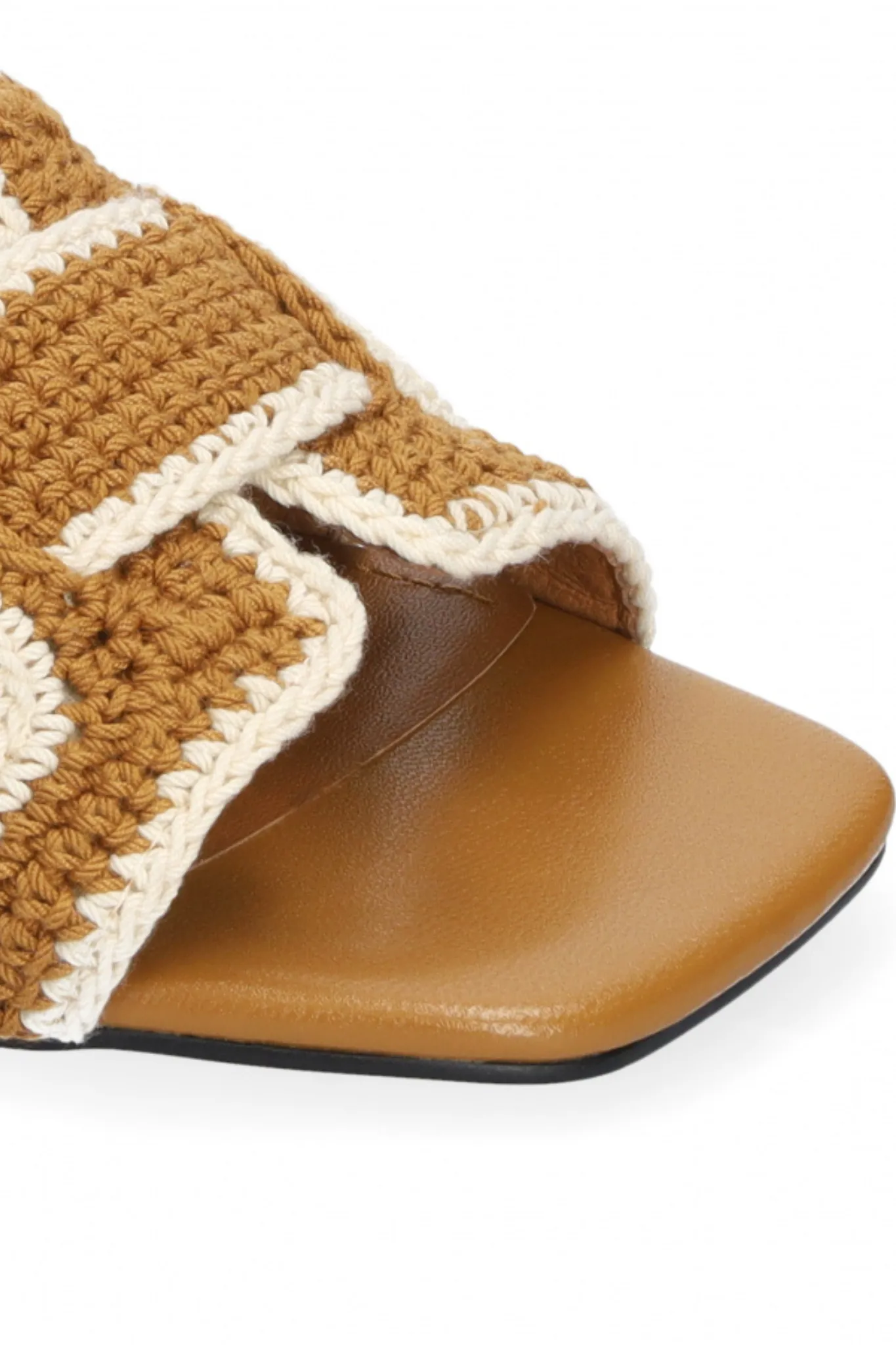HOLLY FLAT SANDALS - TAN