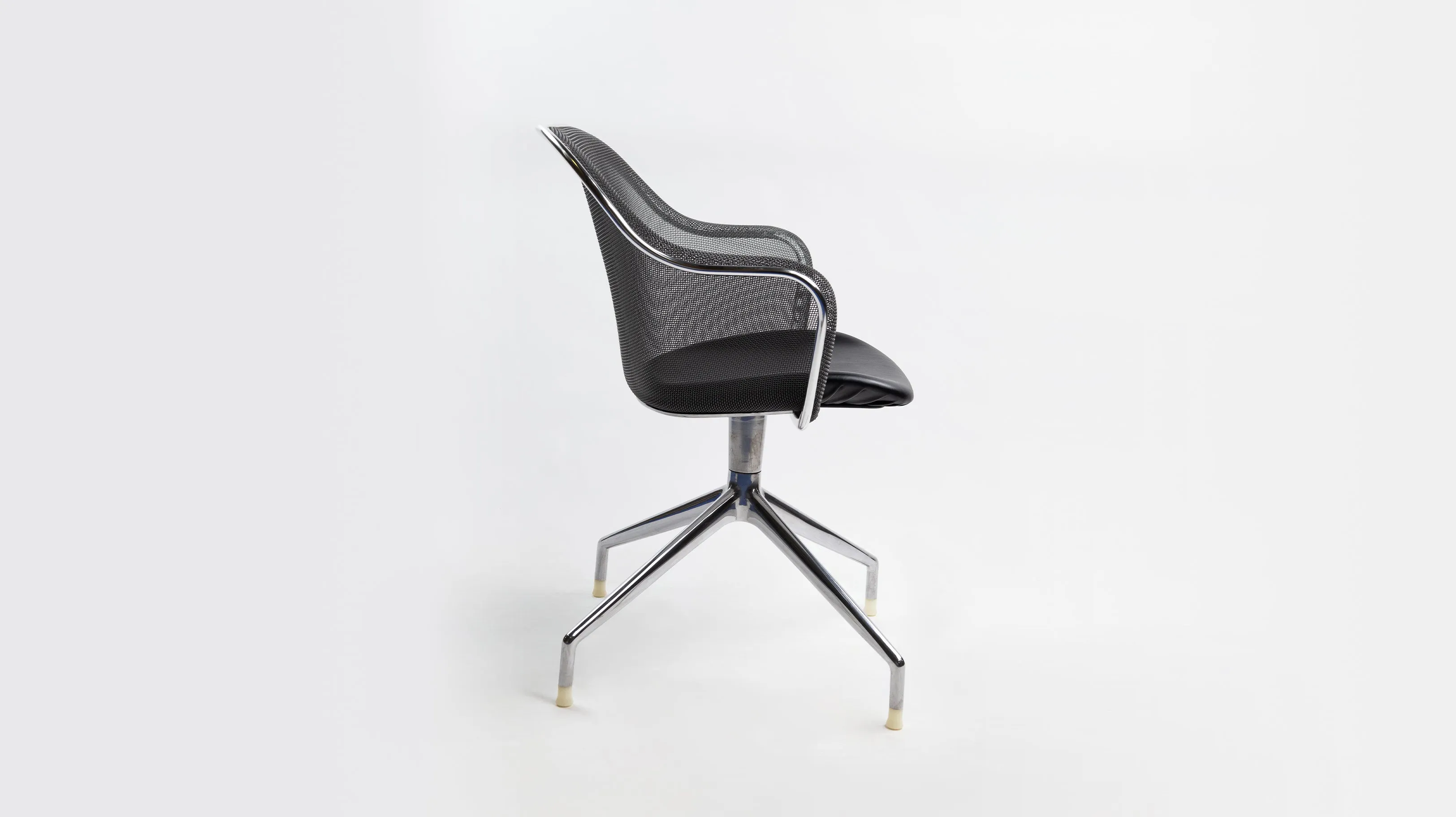Iuta Revolving Armchair Grey Gamma Black