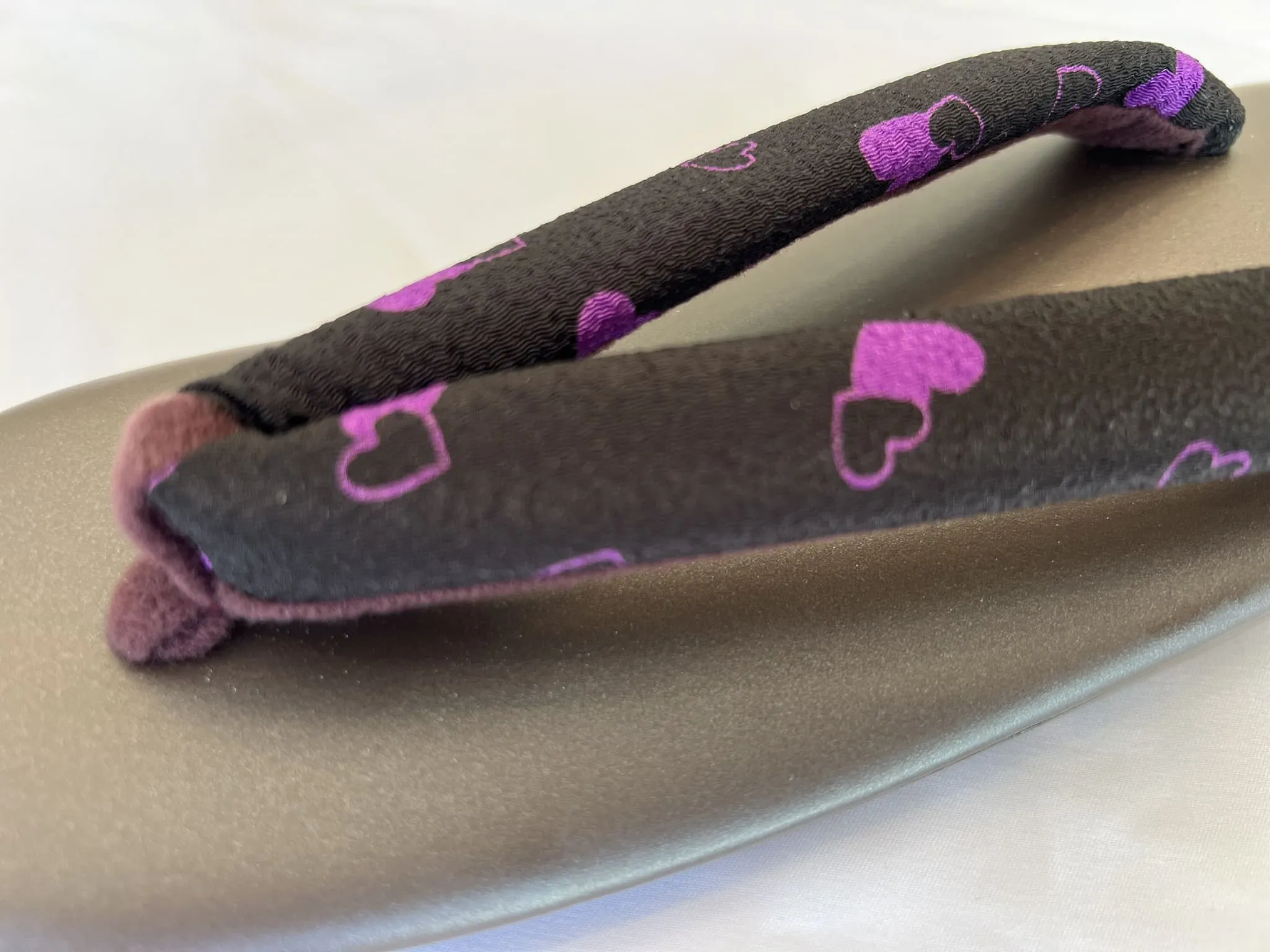 Japanese Women's Kimono Zori Sandals / Purple hearts、Size LL
