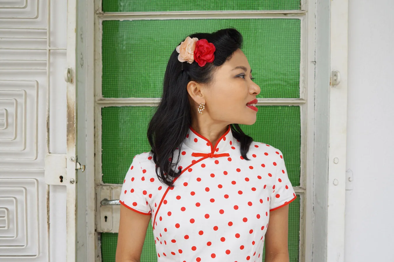 KWEE SWEE Classic Fitted Polka Dot Cheong Sam