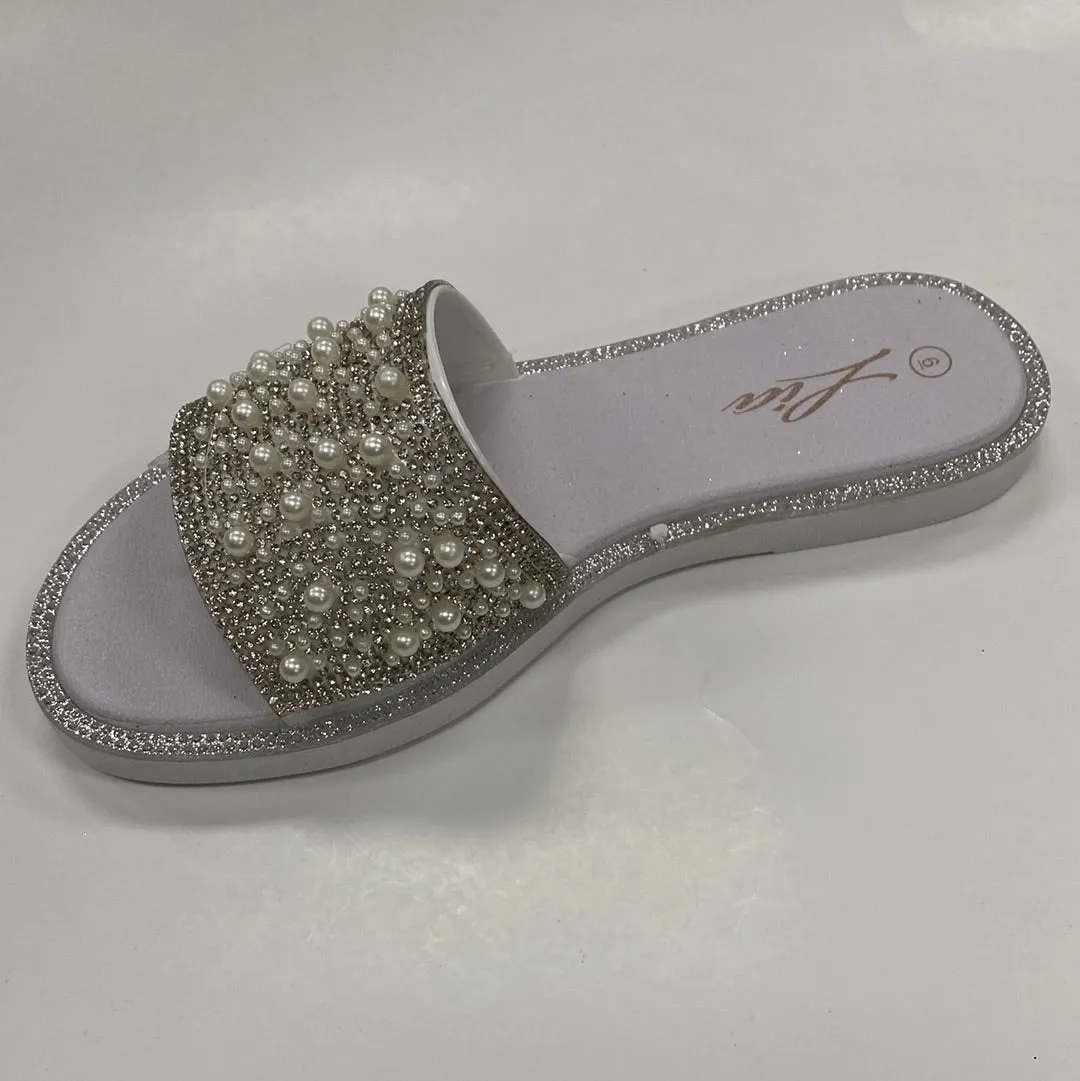 Lis6082w Lia flat sandals