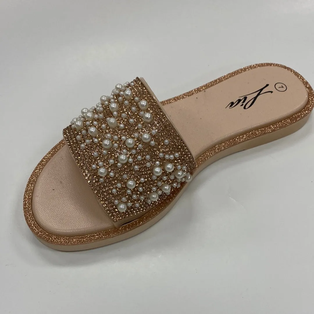 Lis6082w Lia flat sandals
