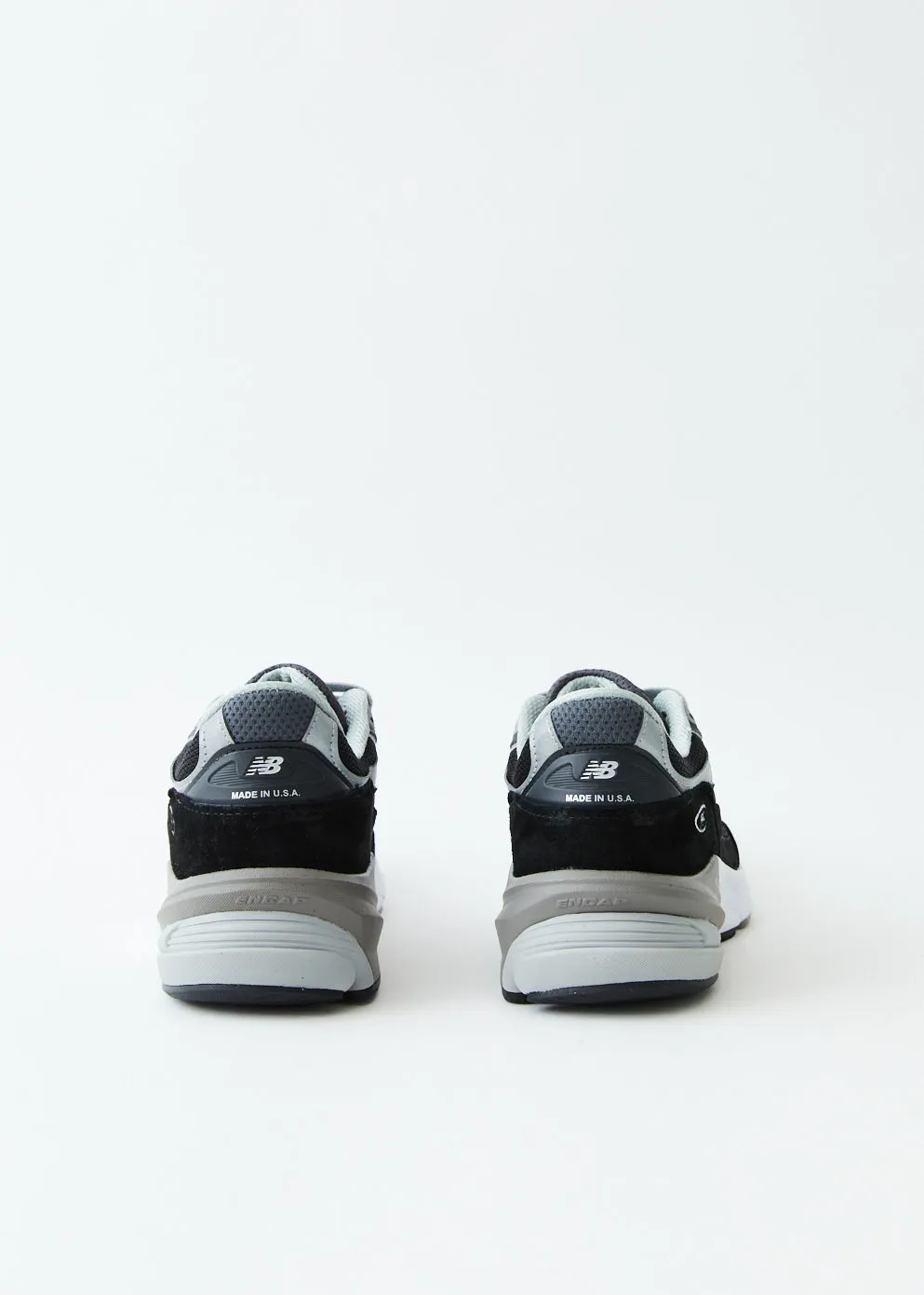MADE in USA 990v6 Sneakers