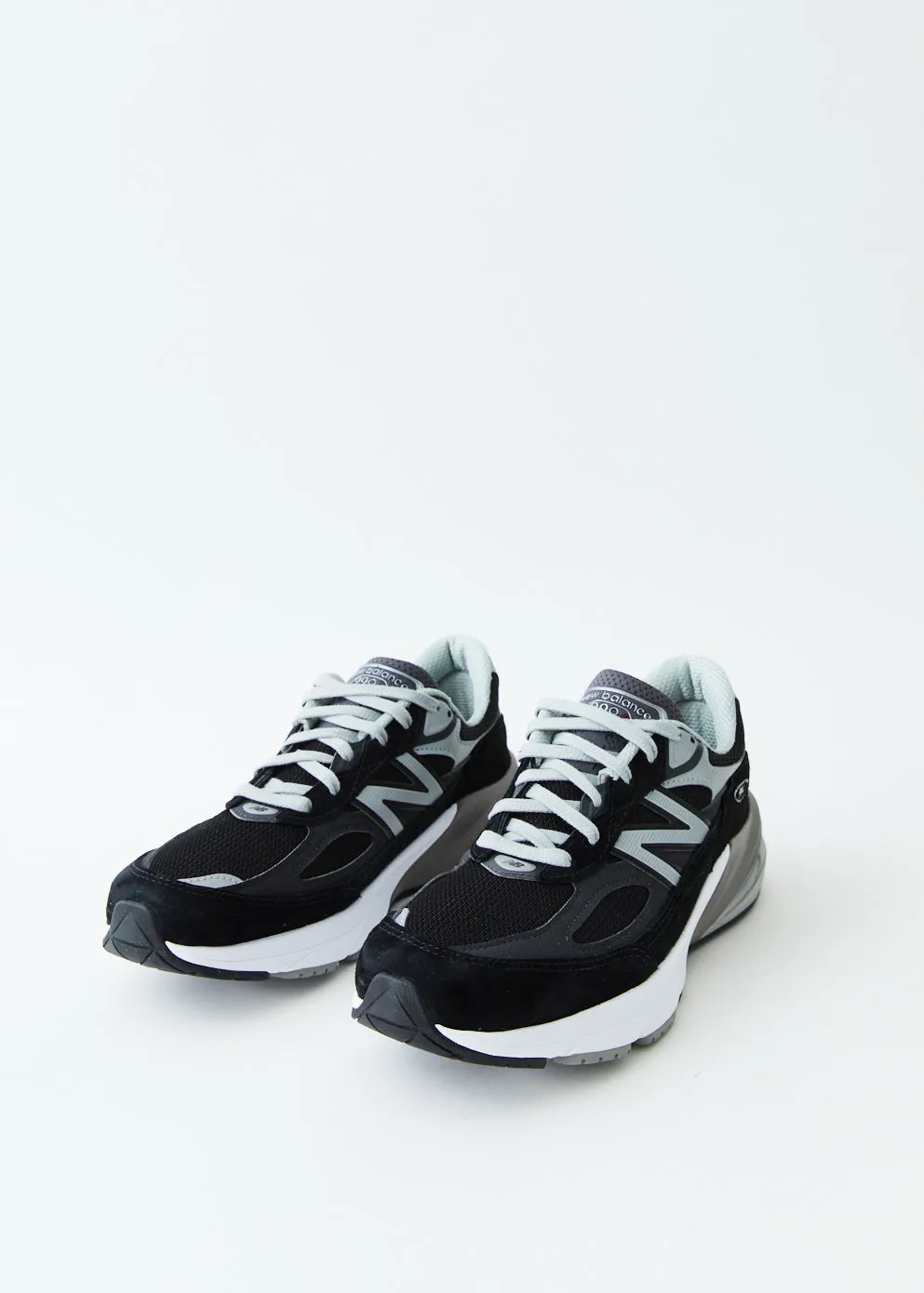 MADE in USA 990v6 Sneakers