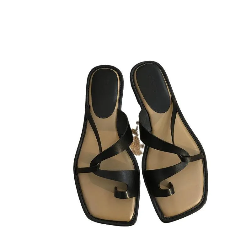 Minimalist Strappy Toe-Loop Sandals