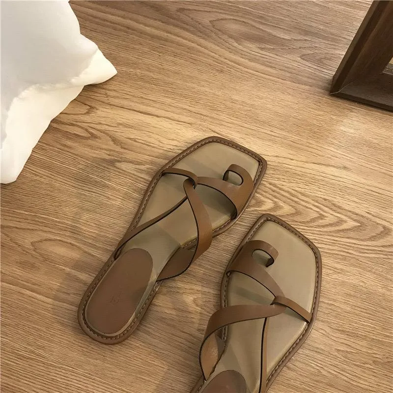 Minimalist Strappy Toe-Loop Sandals