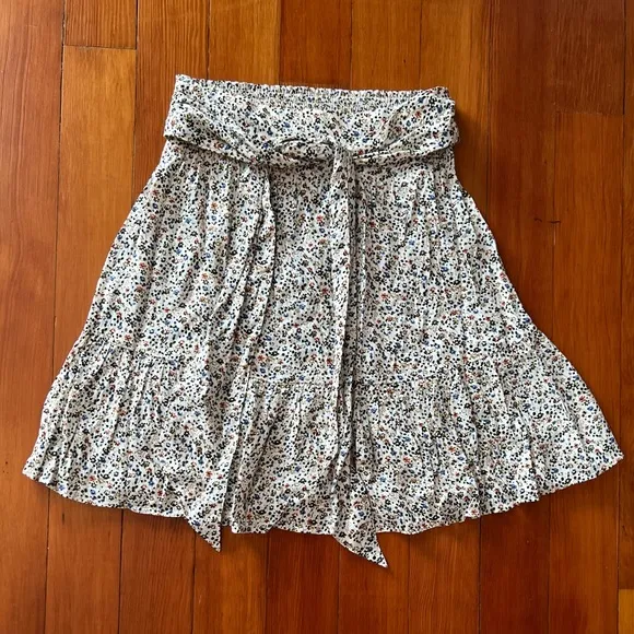 NWT - Madewell Tie-Waist Tiered Mini Skirt in Fieldwalk Floral - Size XS