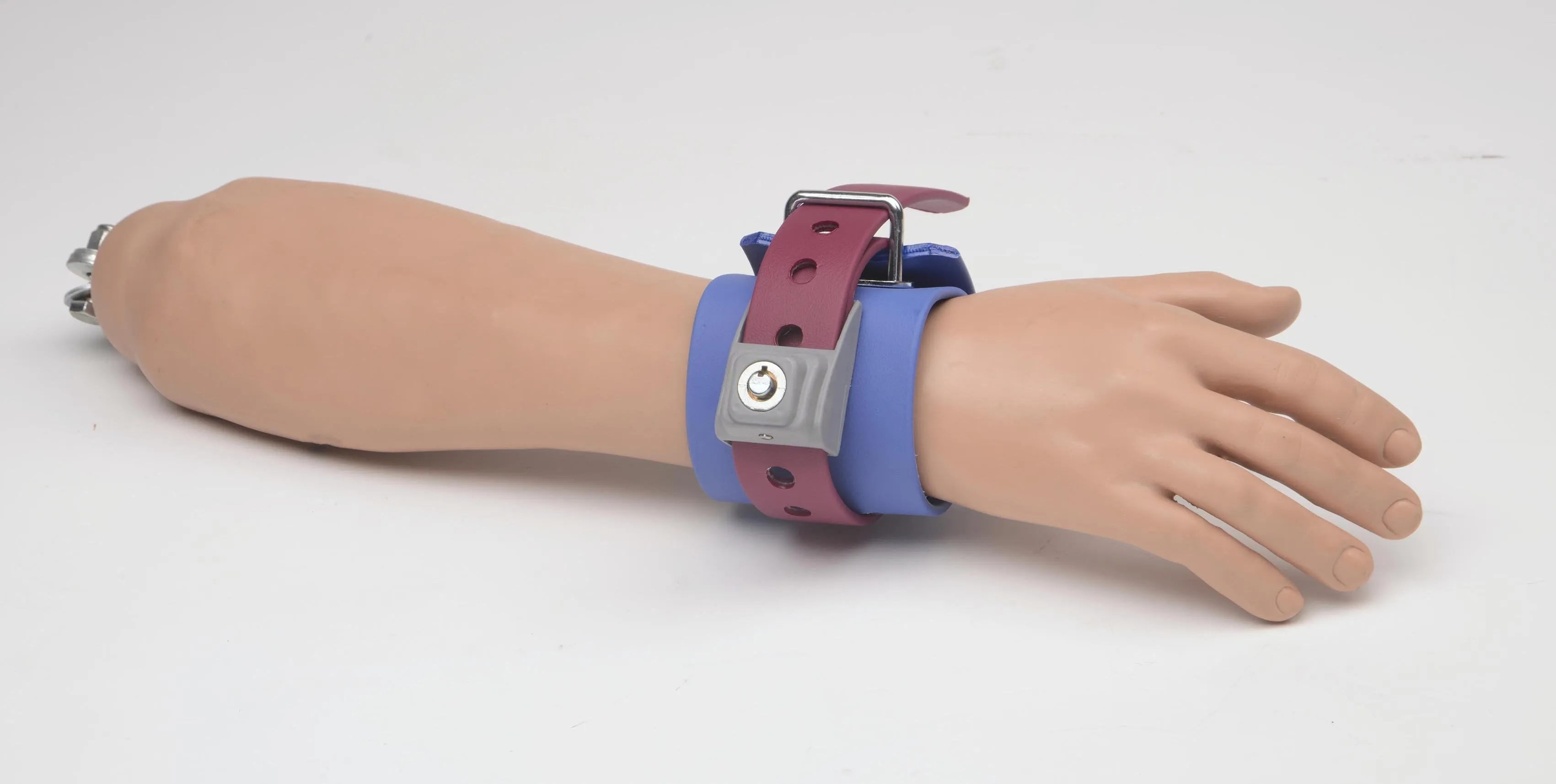 Polyurethane 501 Locking Restraints - WA-501-POLY, AA-501-POLY & AA-501XL-POLY