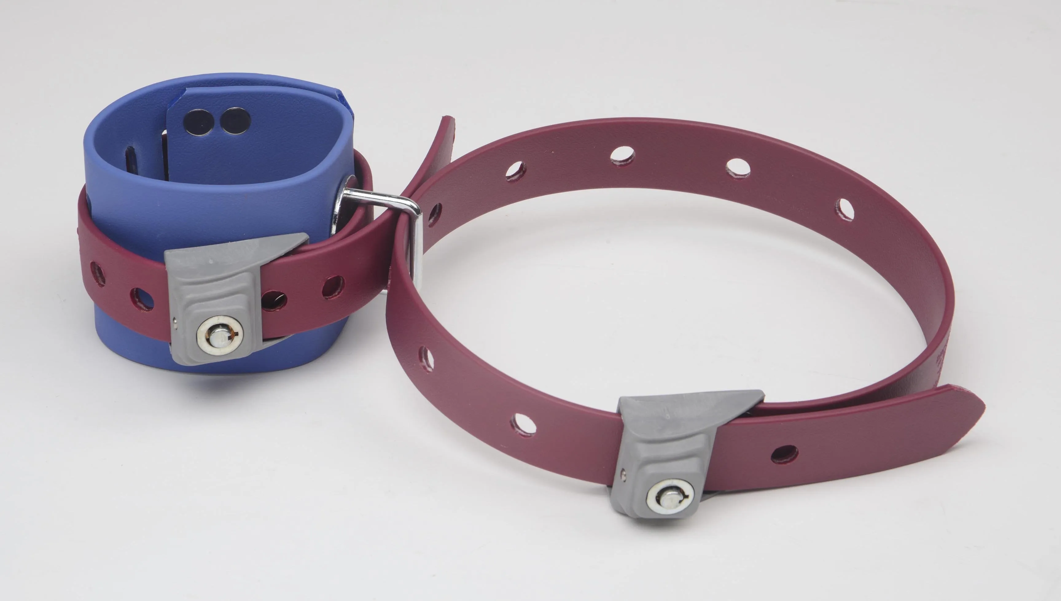 Polyurethane 501 Locking Restraints - WA-501-POLY, AA-501-POLY & AA-501XL-POLY