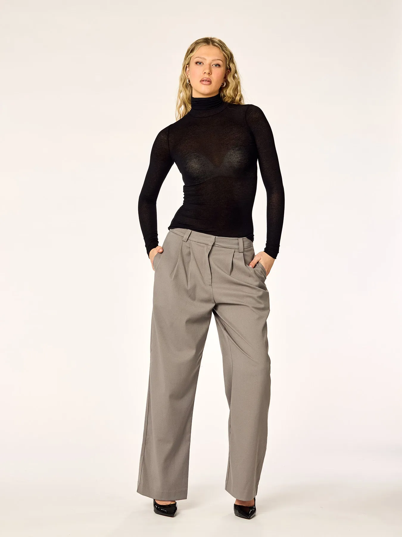 SET - BLAZING OVERSIZED BLAZER AND SUIT PANTS • Grey
