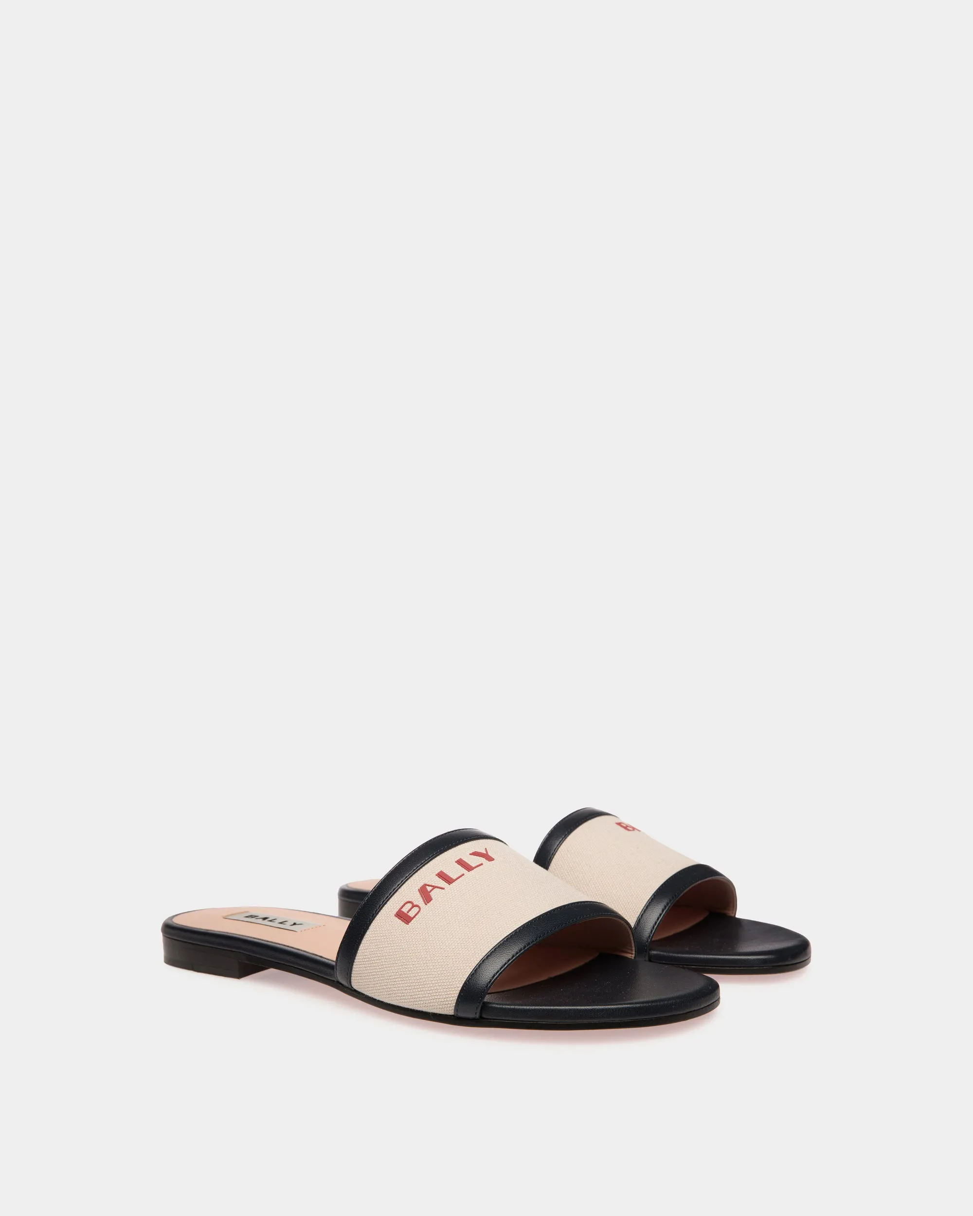 Soles - Flat Sandal