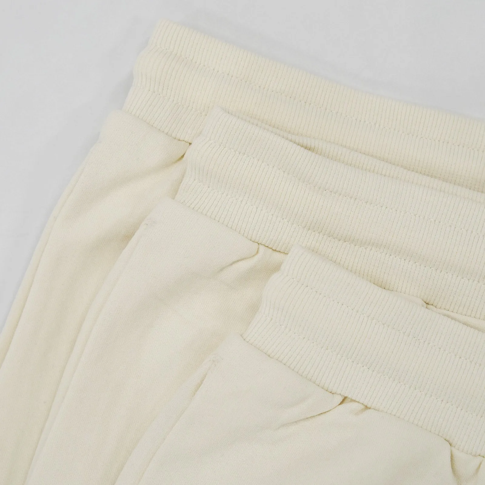 Wordmark Walk Flocked Short - Milk